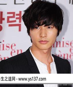 元彬个人资料,从影坛新星到国际巨星，揭秘韩国演员的蜕变之路