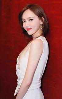 唐嫣照片高清图片,优雅魅力，光影流转间